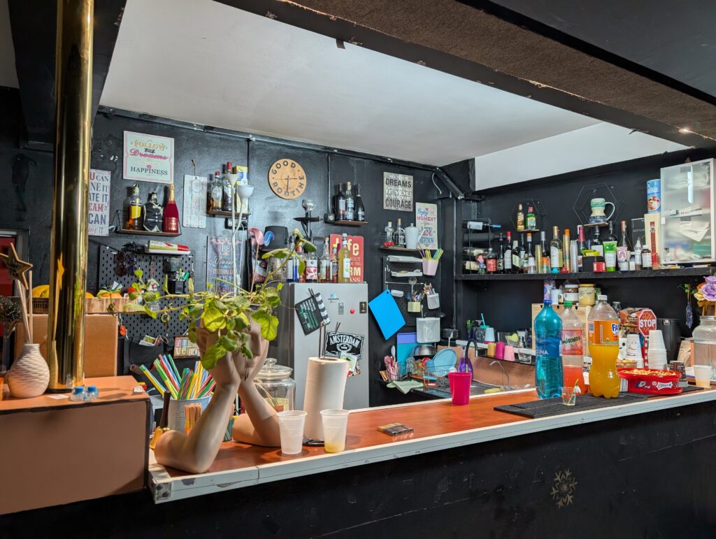 Bar